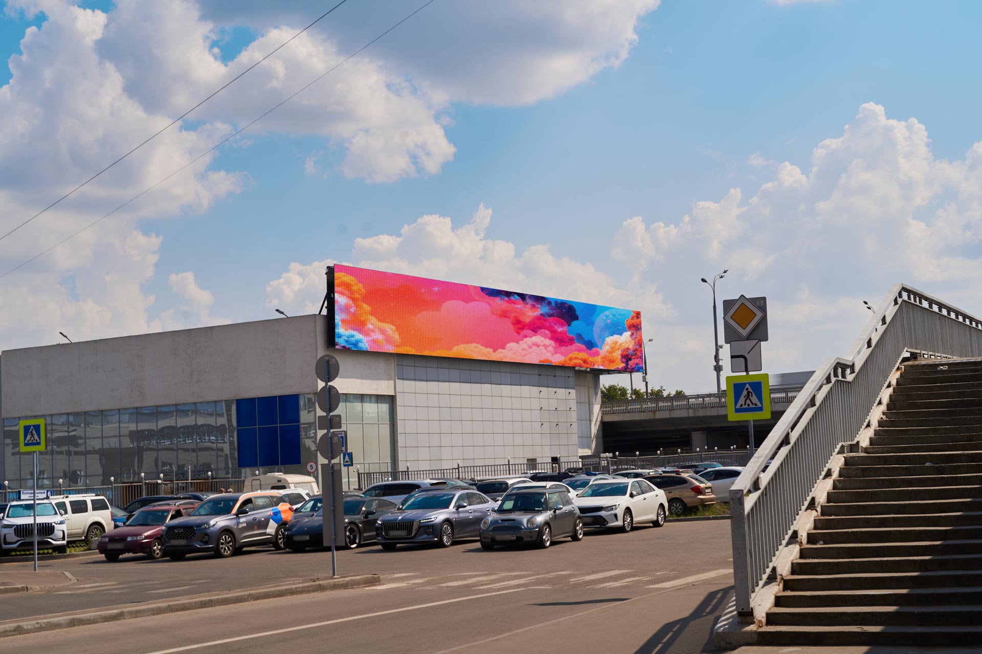 Digital Screen on 6 Kholodilny Ln. (TTK) 2