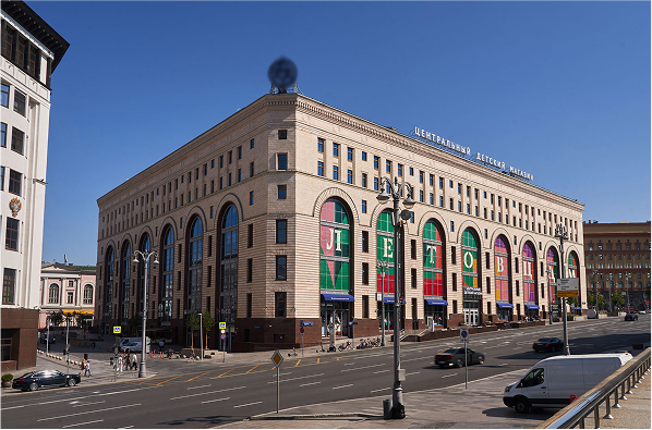 Central Children's Store (TSUM Detsky) OOH DOOH