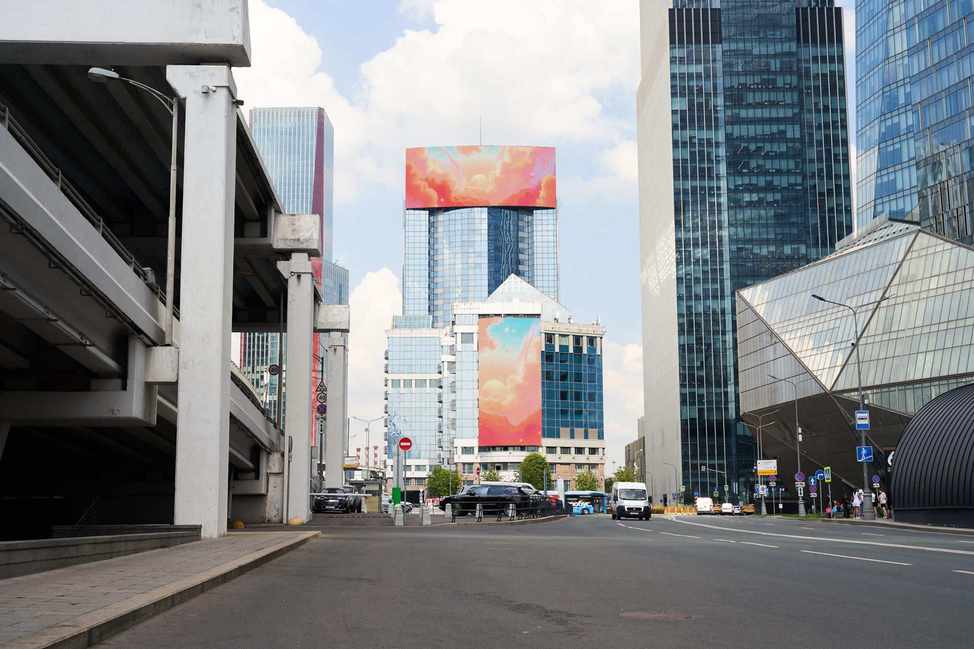 South Vertical LED Screen at North Tower, Moscow City 2